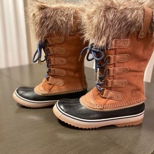 Sorel Joan of Arctic